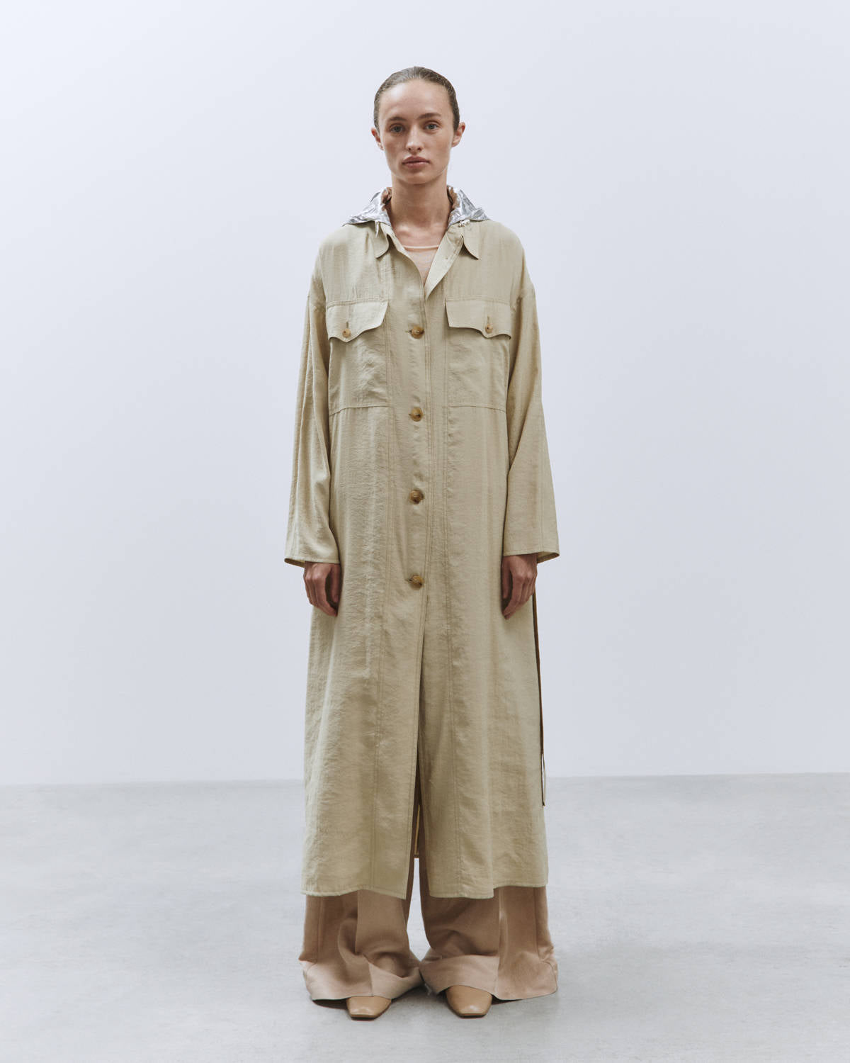 FLUID TRENCH WITH HOOD SILVER Sand