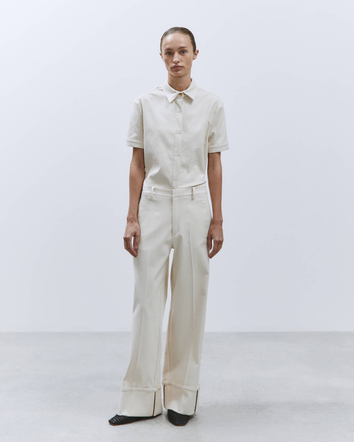 WIDE LEG PANTS WITH MERINGUE STITCHING