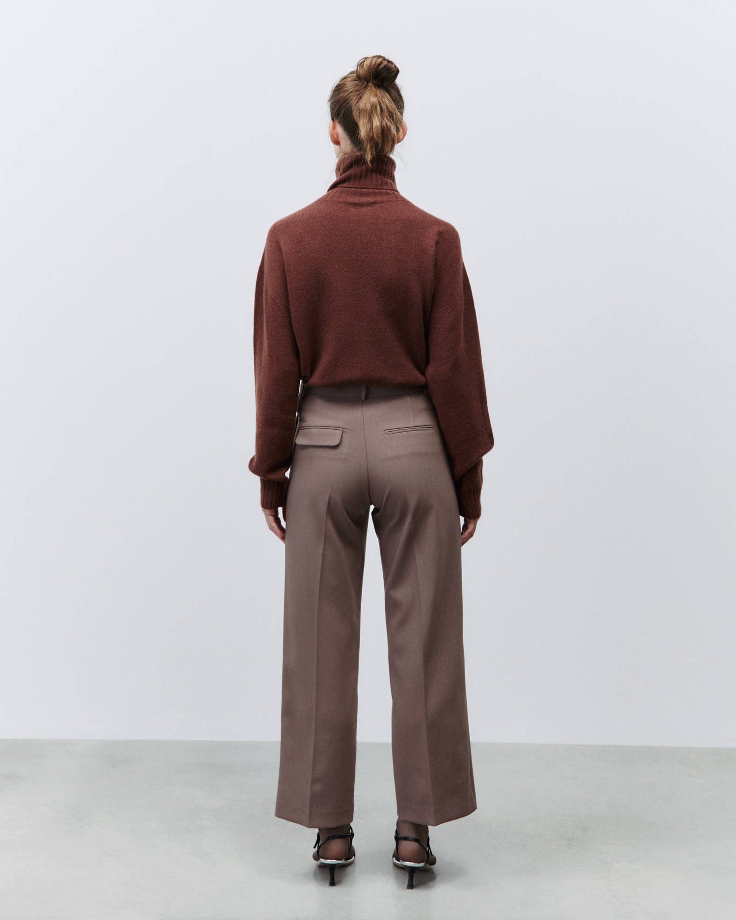 REGULAR CROPPED PANTS