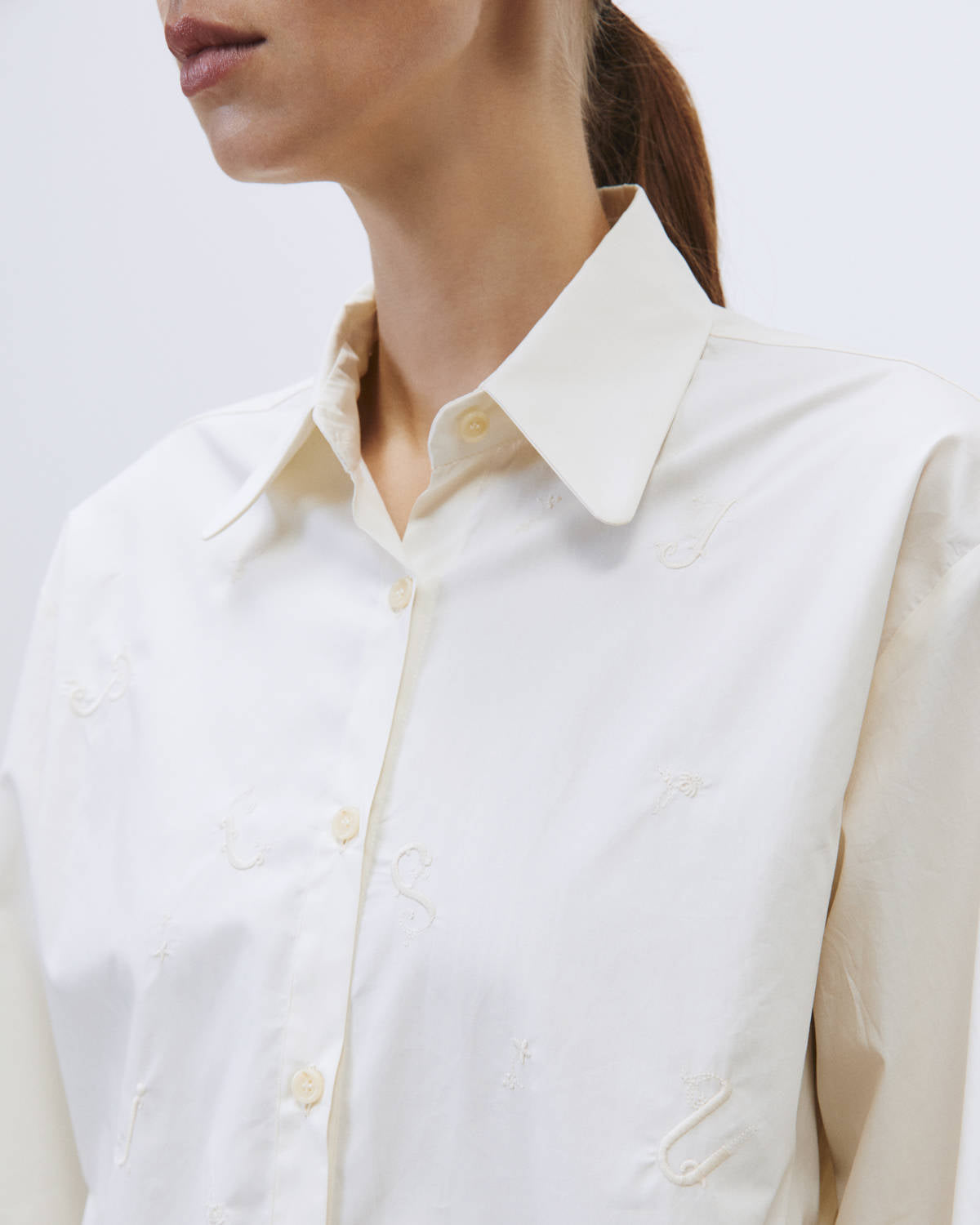 POPLIN SHIRT EMBROIDERY CURIOSITY MERINGUE