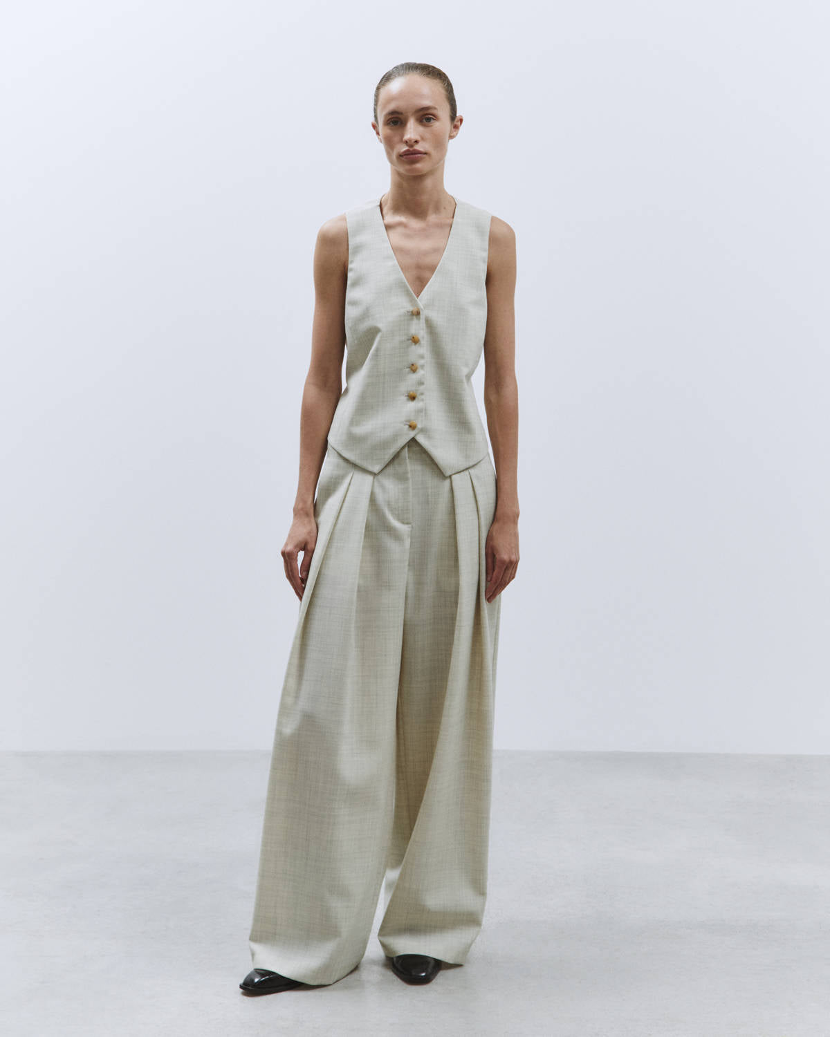 ASYMMETRIC BACK VEST VIRGIN WOOL Grey